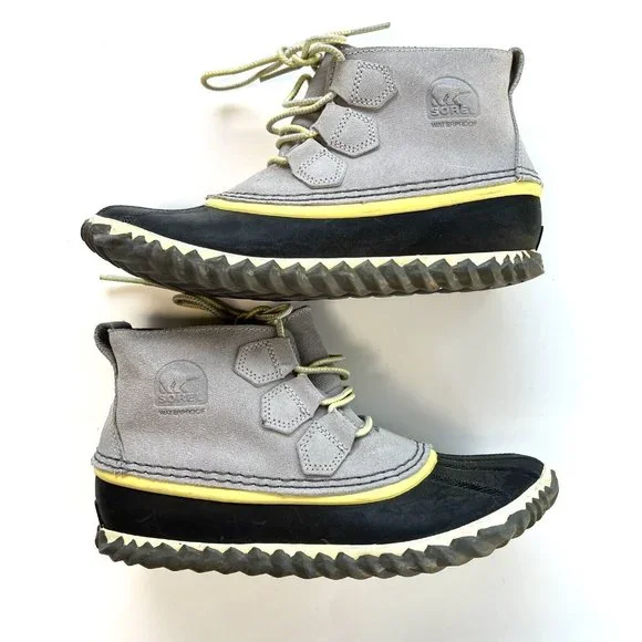 Sorel Size 7 Out n About Rain Boots Zest/Dove Patent Leather Vulcanized Rubber - Picture 3 of 9